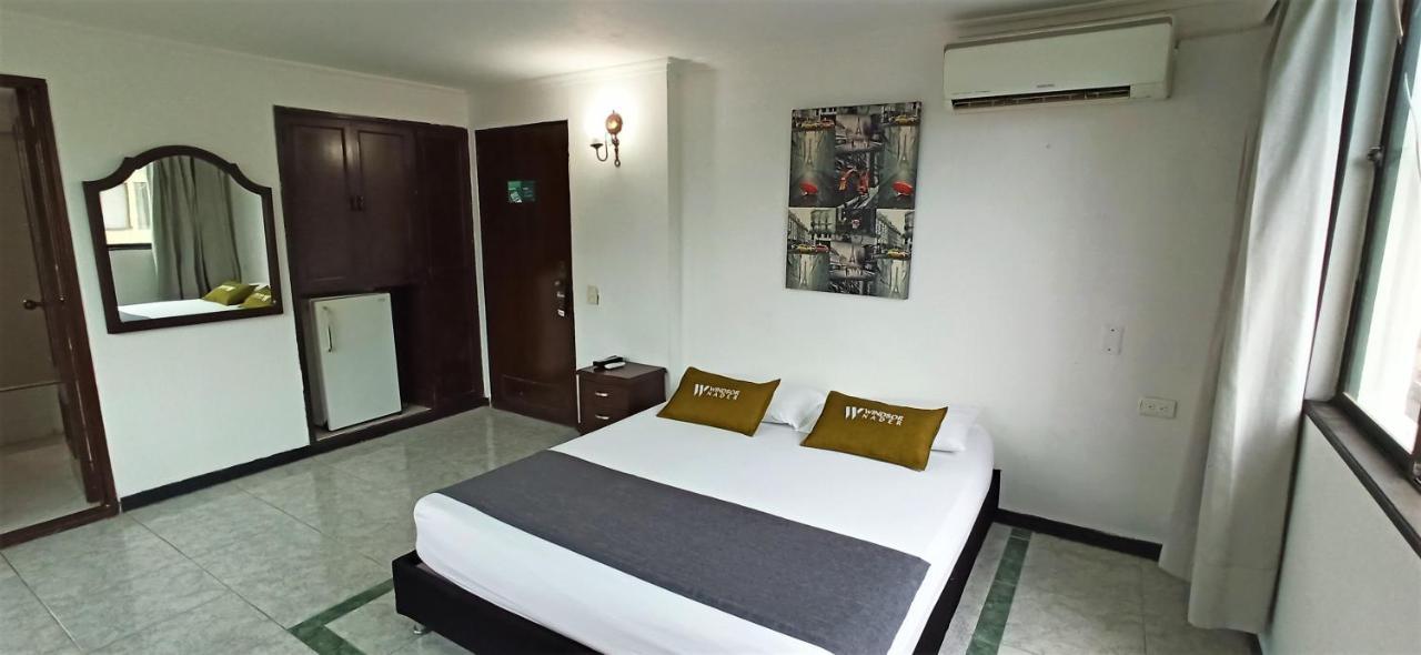 Hotel Windsor Plaza - Downtown קאלי מראה חיצוני תמונה