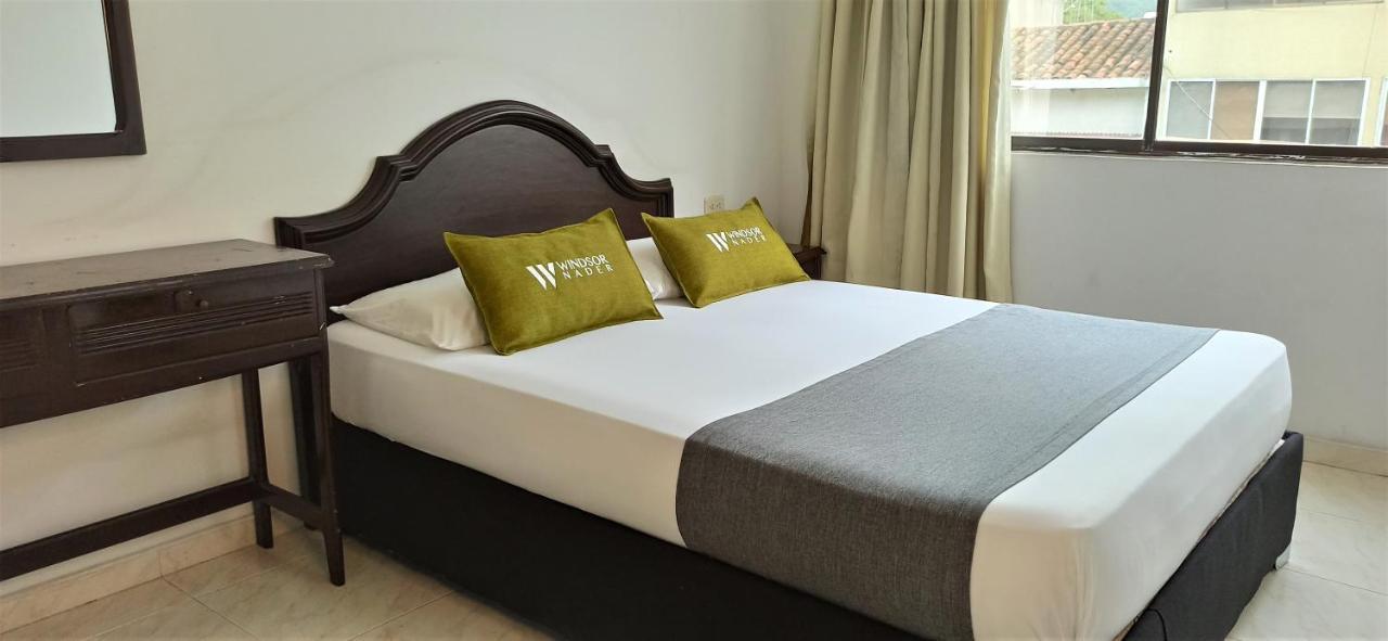 Hotel Windsor Plaza - Downtown קאלי מראה חיצוני תמונה