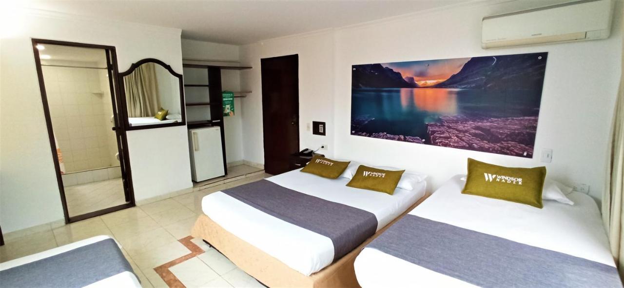 Hotel Windsor Plaza - Downtown קאלי מראה חיצוני תמונה