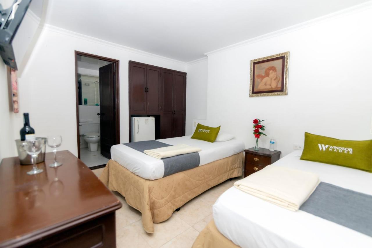 Hotel Windsor Plaza - Downtown קאלי מראה חיצוני תמונה