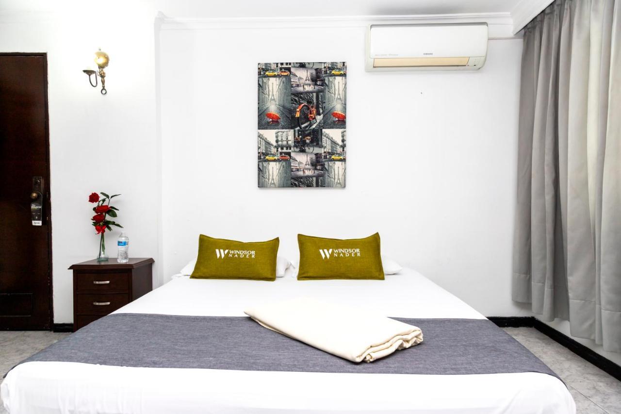 Hotel Windsor Plaza - Downtown קאלי מראה חיצוני תמונה