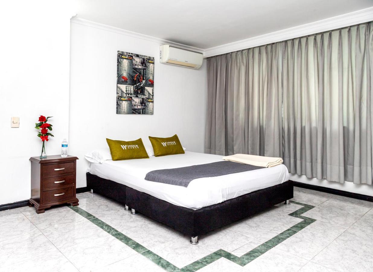 Hotel Windsor Plaza - Downtown קאלי מראה חיצוני תמונה