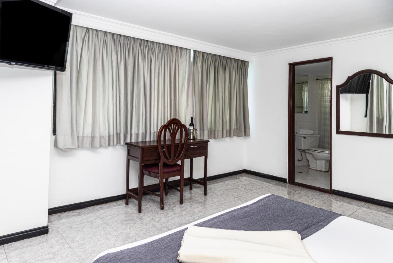 Hotel Windsor Plaza - Downtown קאלי מראה חיצוני תמונה