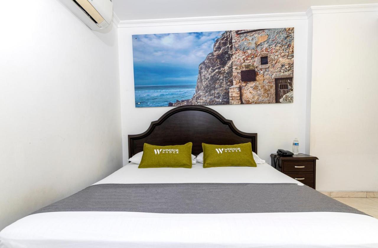 Hotel Windsor Plaza - Downtown קאלי מראה חיצוני תמונה