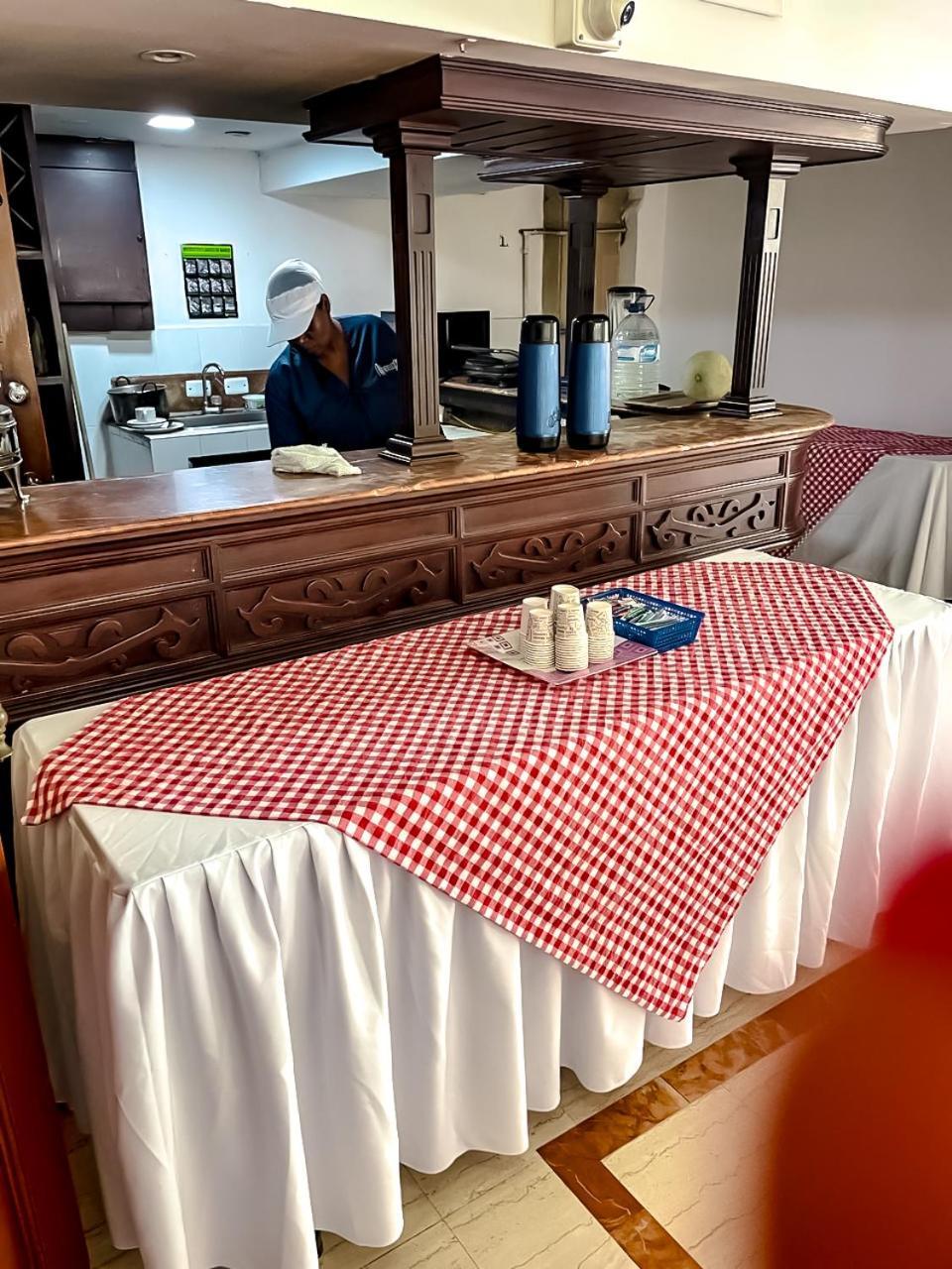 Hotel Windsor Plaza - Downtown קאלי מראה חיצוני תמונה