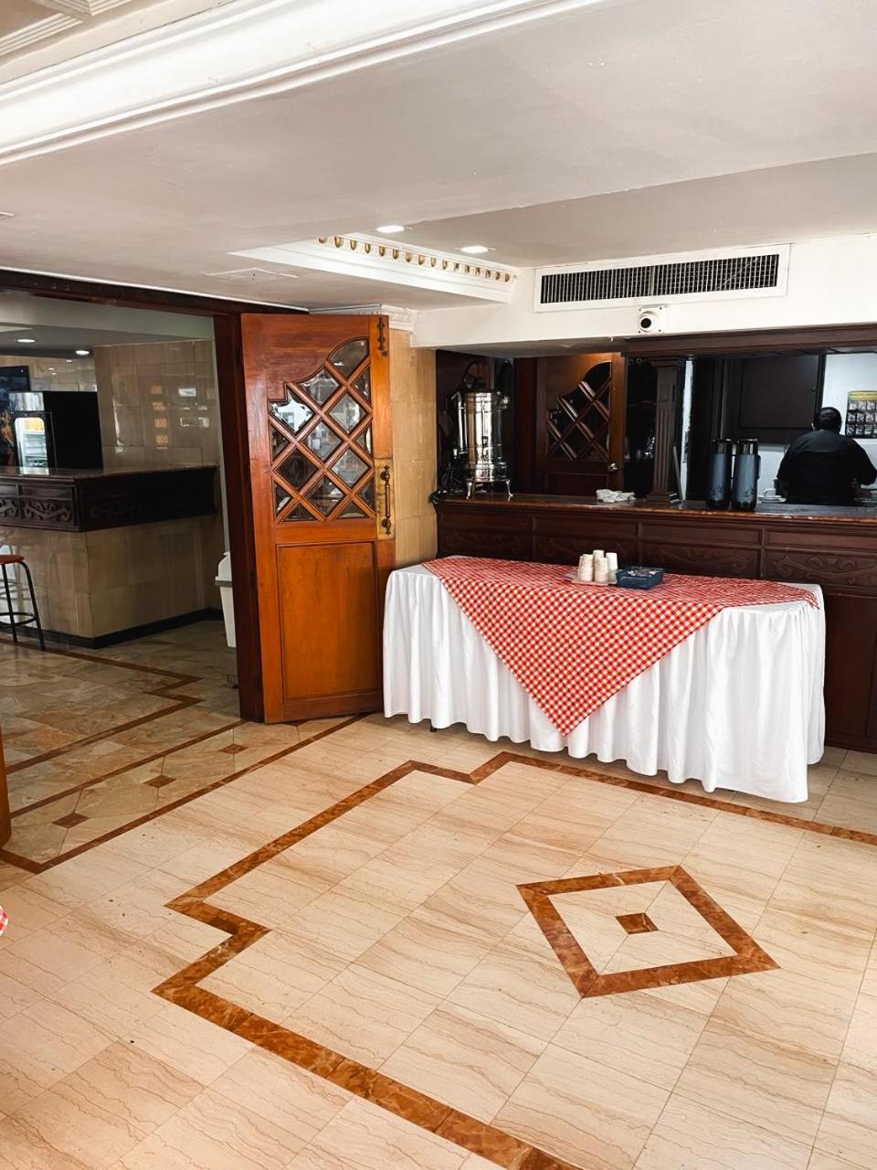 Hotel Windsor Plaza - Downtown קאלי מראה חיצוני תמונה