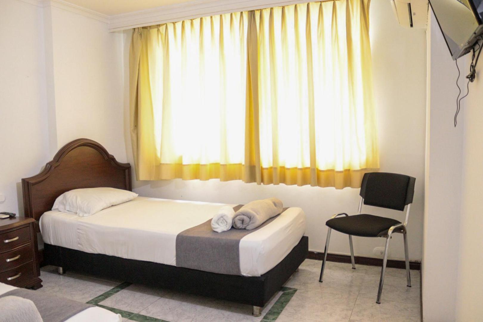 Hotel Windsor Plaza - Downtown קאלי מראה חיצוני תמונה