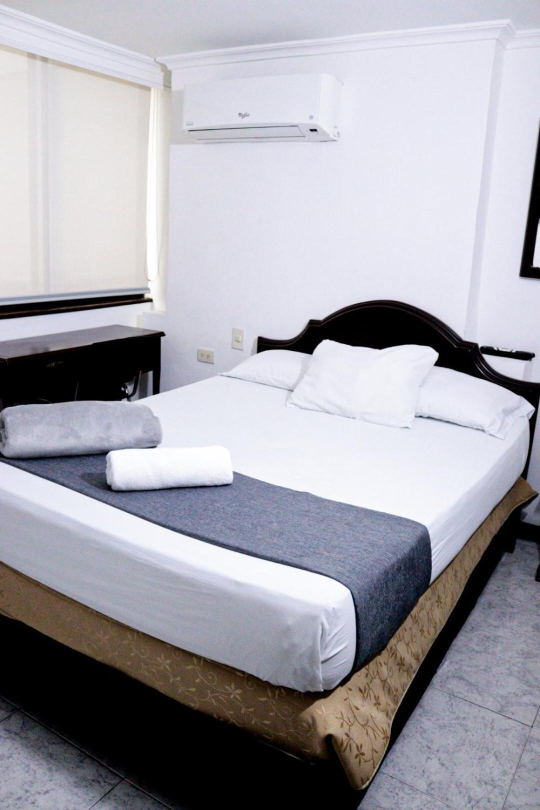 Hotel Windsor Plaza - Downtown קאלי מראה חיצוני תמונה