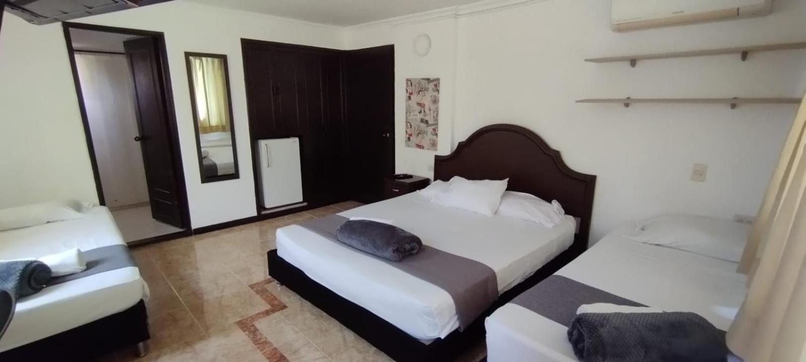 Hotel Windsor Plaza - Downtown קאלי מראה חיצוני תמונה