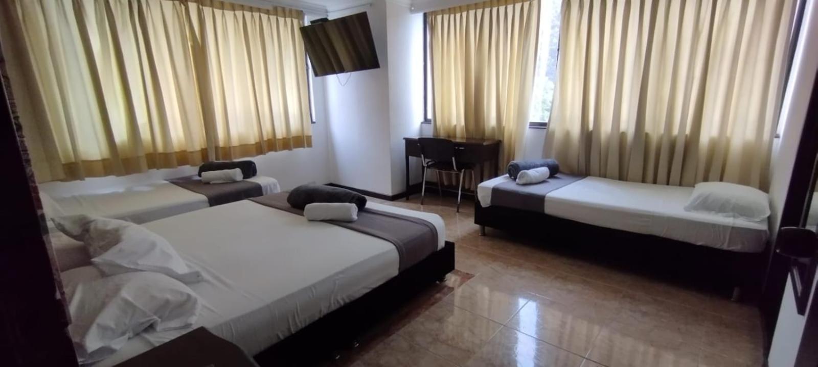 Hotel Windsor Plaza - Downtown קאלי מראה חיצוני תמונה